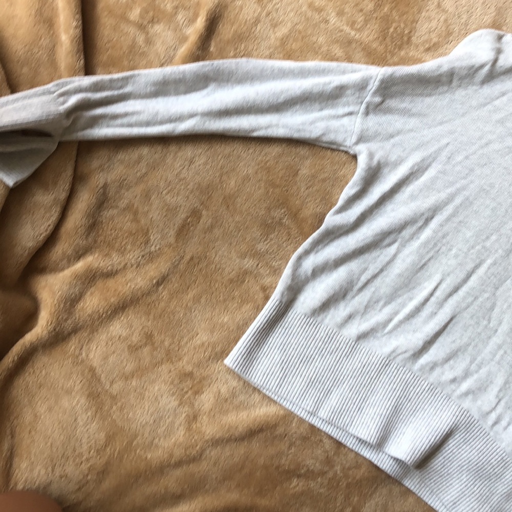 Gray pullover - Picture 2 of 3